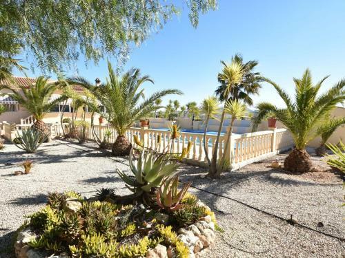Comfortable Holiday Home With Swimming Pool In Valencia