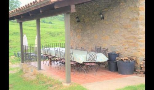 Villa In Els Hostalets D'en Bas Sleeps 15 With Pool