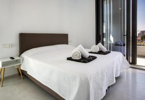 Ifac Villa Sleeps 6 With Pool Air Con And Free Wifi
