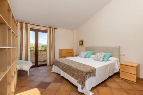 Villa In Inca Sleeps 8 Includes Swimming Pool Air Con And Wifi 1