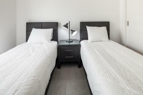 5 Star 3 Bedroom Apartment White Angel