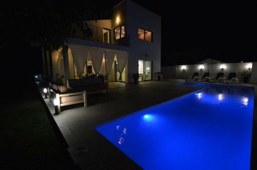 Villa En Inca Con Piscina