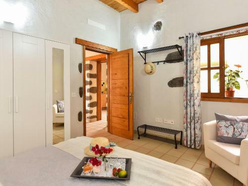 Luxurious Villa In Ingenio With Swimming Pool