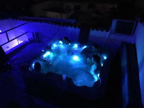 Bed & Breakfast Fortress Jacuzzi Suites