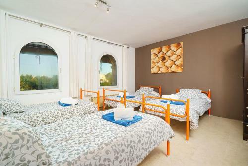 Javea Villa Sleeps 16 With Pool And Wifi