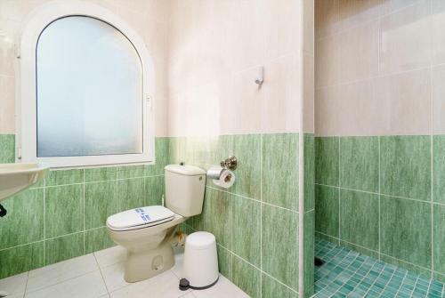 Javea Villa Sleeps 16 With Pool And Wifi