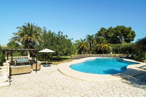 Javea Villa Sleeps 16 With Pool And Wifi
