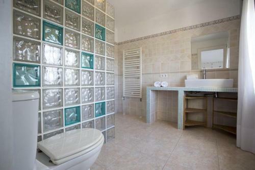 Javea Villa Sleeps 4 With Pool And Free Wifi