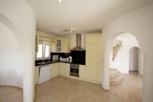 Fantastic Villa With Sea Views And Private Pool