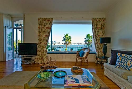 Bed & Breakfast Cascais Front Sea Bay View