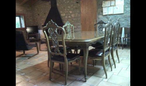 Joanetes Villa Sleeps 8 With Pool