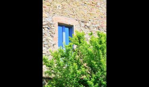 La Bisbal Villa Sleeps 4 With Pool