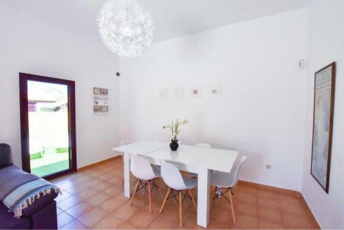 Longstay Villa With Wifi, Private Pool & Bbq