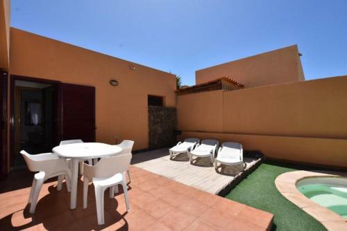 Longstay Villa With Wifi, Private Pool & Bbq