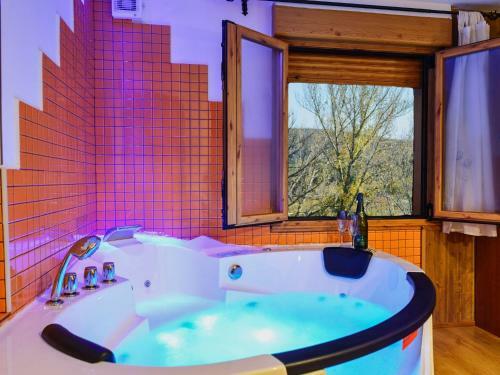 Modern Apartment In Riello With Jacuzzi