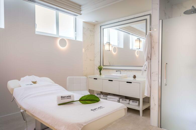 Hotel Barcel� La Nuc�a Hills