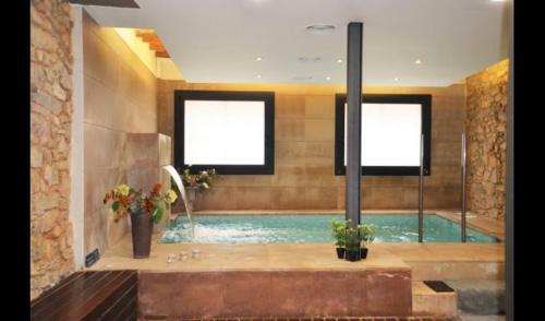 Villa In La Llacuna Sleeps 3 With Pool