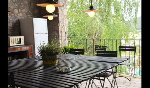 Villa In La Llacuna Sleeps 3 With Pool