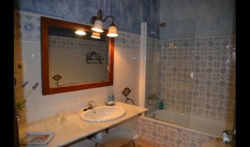 La Llacuna Villa Sleeps 5 With Pool