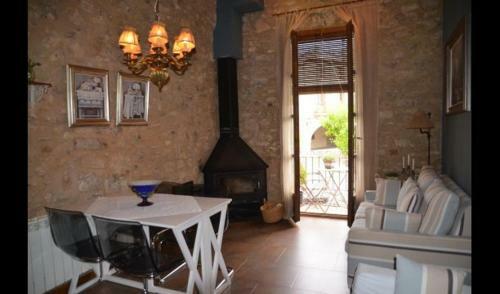 La Llacuna Villa Sleeps 32 With Pool