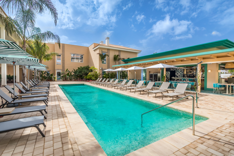 Hotel Barcel� La Nuc�a Palms