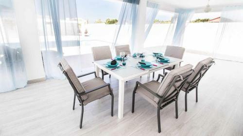 Villa Myj Casa de Lujo En La Campi�a de Sevilla