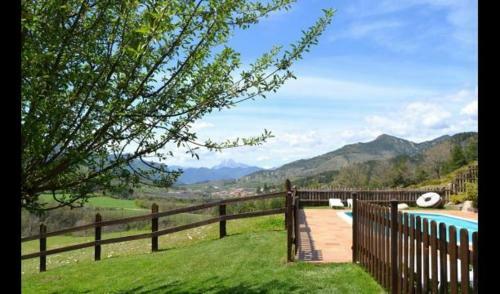 La Pobla de Lillet Villa Sleeps 13 With Pool