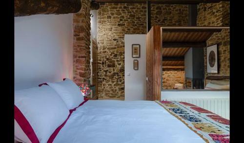 Las Bordas Villa Sleeps 18 With Pool