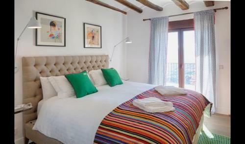 Las Bordas Villa Sleeps 18 With Pool