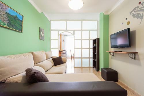 Nice 3-bedroom Flat Near Las Canteras Beach