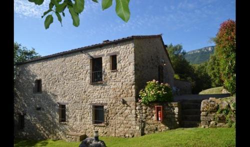 Les Planes D'hostoles Villa Sleeps 19 With Pool
