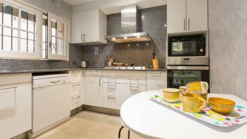 Llafranc Villa Sleeps 8 With Pool And Wifi
