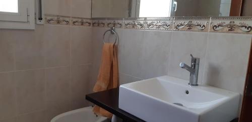 Lloret de Mar Villa Sleeps 7 Pool Wifi