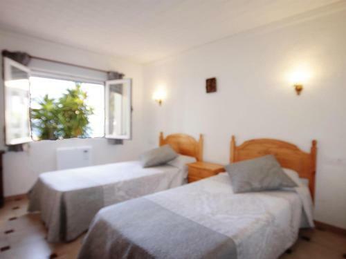 Lleus Villa Sleeps 8 With Pool And Wifi