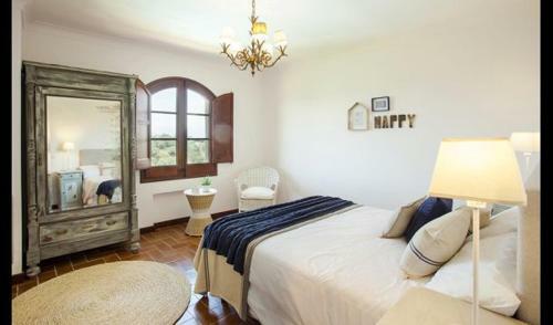 Llabia Villa Sleeps 14 With Pool And Air Con