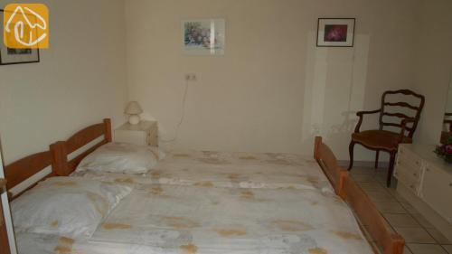 Lloret de Mar Villa Sleeps 9 With Pool And Wifi