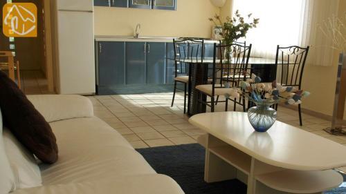 Lloret de Mar Villa Sleeps 9 With Pool And Wifi