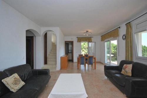 Lloret de Mar Villa Sleeps 10 Pool Wifi