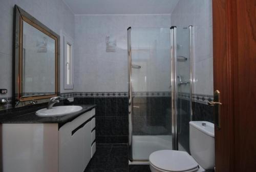 Lloret de Mar Villa Sleeps 10 Pool Wifi