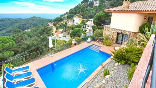 Villa- Monica