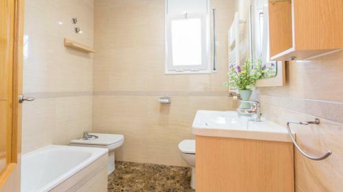 Villa In Lloret de Mar Sleeps 6 With Pool