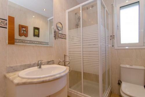 Montbarbat Villa Sleeps 10 Pool Wifi