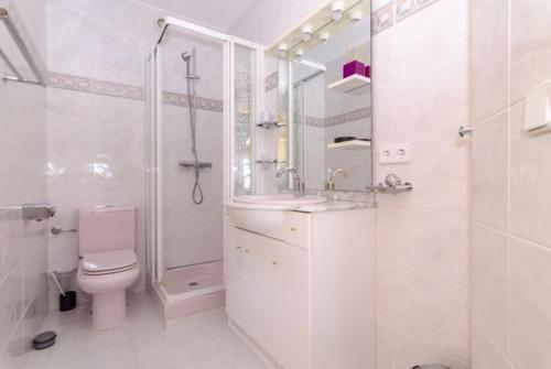 Lloret de Mar Villa Sleeps 10 Pool Air Con Wifi