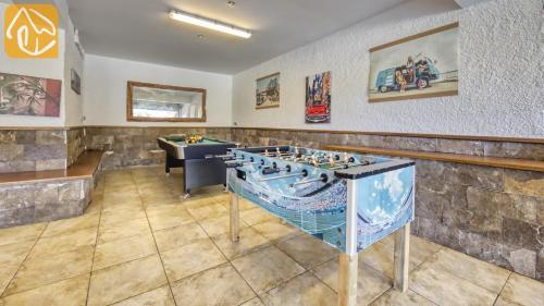 Lloret de Mar Villa Sleeps 18 Pool Wifi