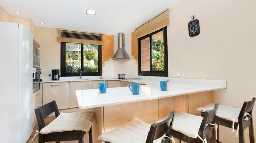 Sant Eloi Villa Sleeps 8 With Pool
