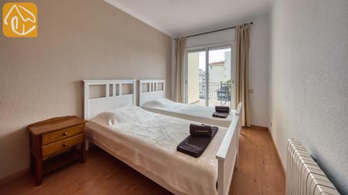 Lloret de Mar Villa Sleeps 12 Pool Air Con Wifi