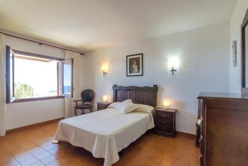 Lloret de Mar Villa Sleeps 8 Pool Wifi
