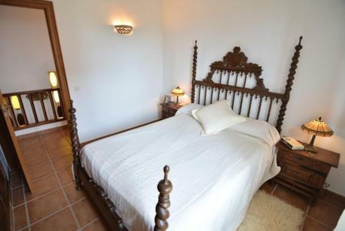 Lloret de Mar Villa Sleeps 8 Pool Wifi