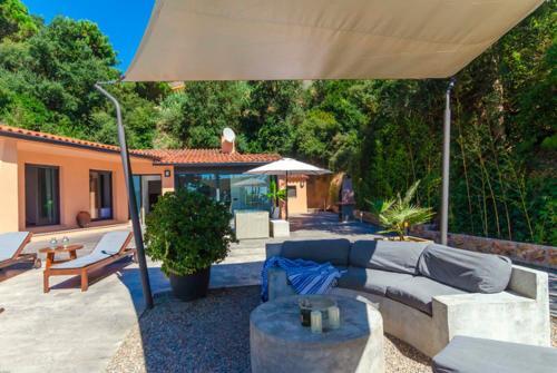 Lloret de Mar Villa Sleeps 8 Pool Air Con Wifi