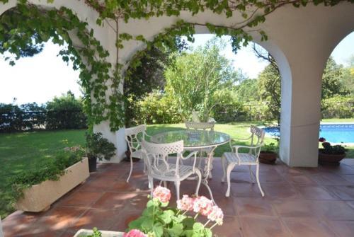 Lloret de Mar Villa Sleeps 8 Pool Wifi